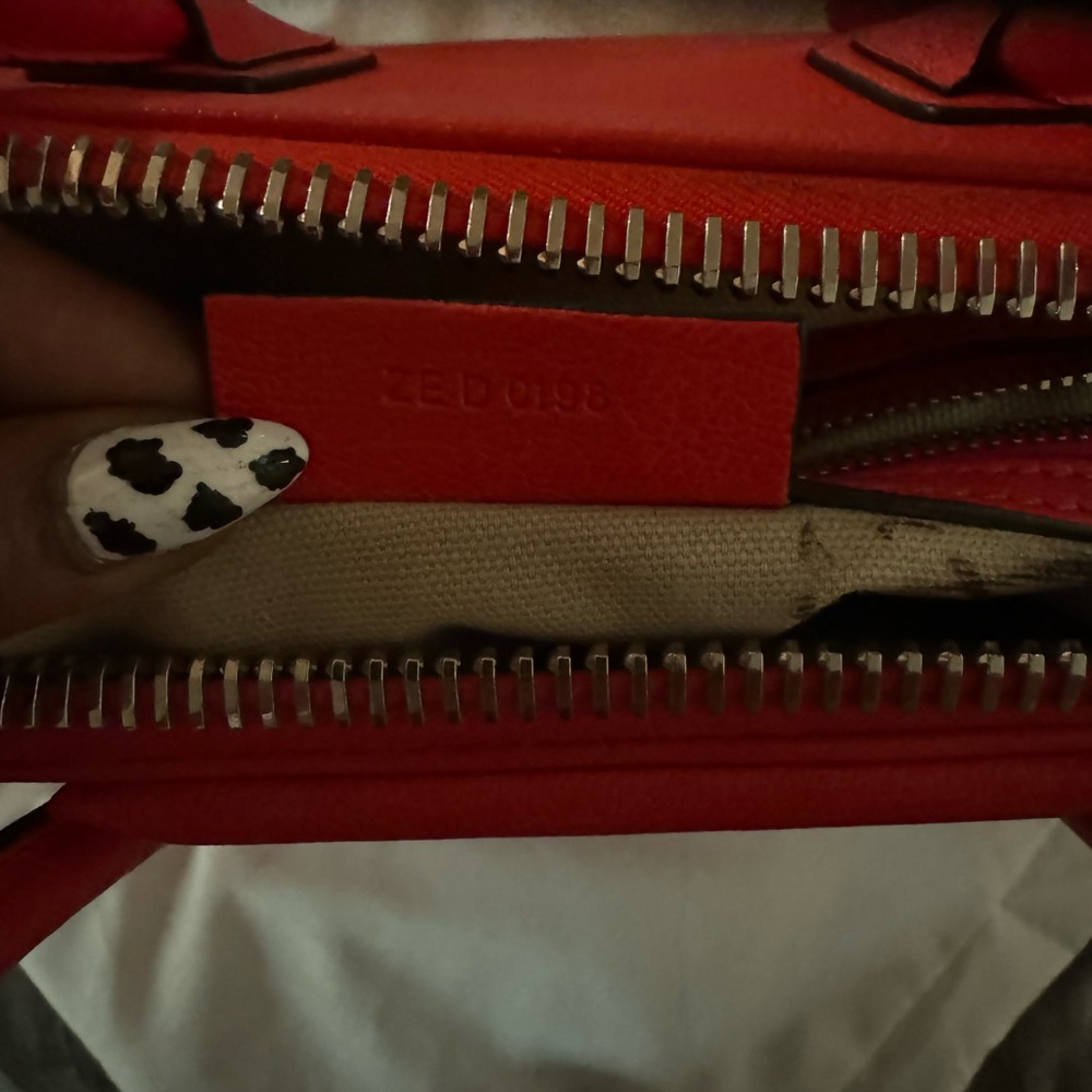 Givenchy - Picture 6 of 10